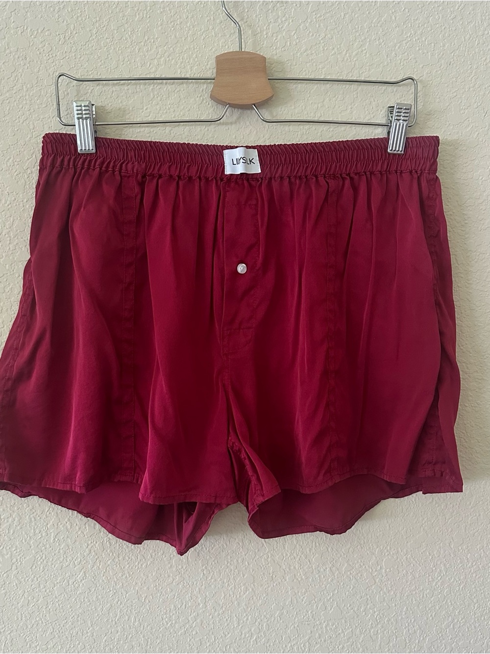 LilySilk Women’s Burgundy Satin Sleeping Shorts size XL 93% silk/7% spandex